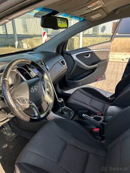 Predám Hyundai i30 CW 1.6 CRDi - 10