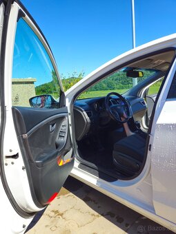 Predám Hyundai i30 1.6crdi - 10