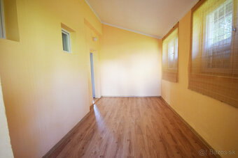 Výrobno - skladový a kancelársky objekt - 10