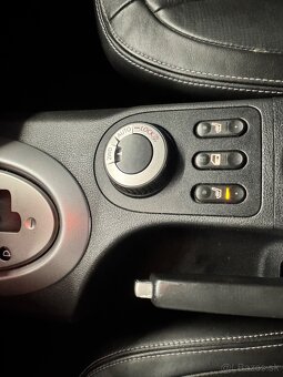 Nissan Qashqai 2.0 dCi 4x4 Automat/Vysoká výbava - 10