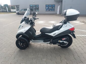 Piaggio MP3 500 - 10