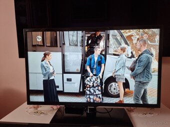 Predám LED TV SAMSUNG UE32F4000AW HD ready - 10