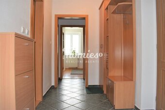 PRENÁJOM 4 izbový zariadený byt s garážou, Južná ulica, Čerm - 10
