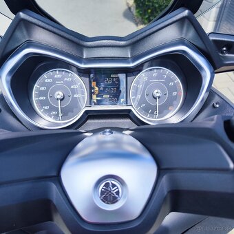 Yamaha x Max 400 - 10