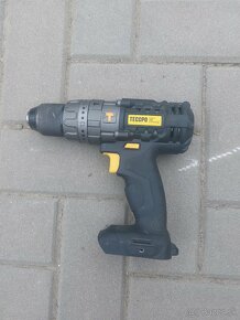 Predam Aku Set znacky Teccpo 18v + nabíjačka a 2 baterie - 10