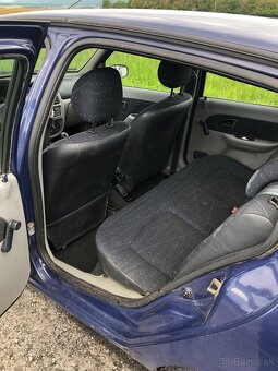 Renault Clio Thalia - 10