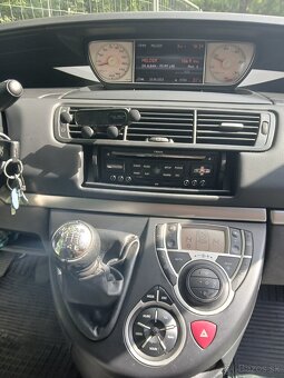 Peugeot 807 2.0 HDI, el.dvere, NAVI - 10