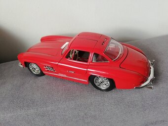 1:18 Mercedes Benz 300SL - 10