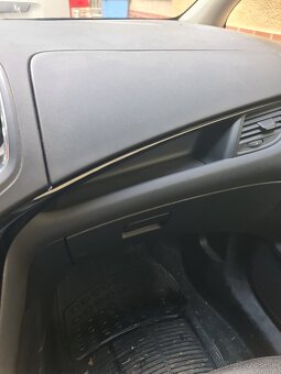 Predám Opel Zafira Tourer 1.6 CDTI - 10