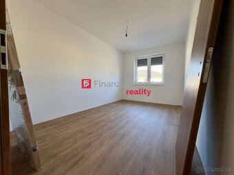 Nehnuteľnosť Veľké Blahovo - NA PREDAJ LUXUSNÁ 4-IZBOVÁ NOVO - 10