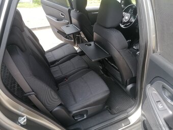 Kia carens - 10