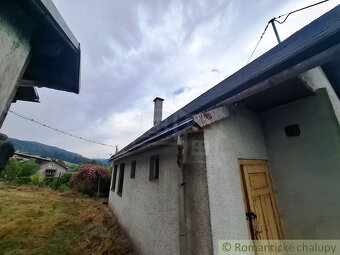 Domčeka a chatka s hospodárskymi budovami pod lyžiarskym s - 10
