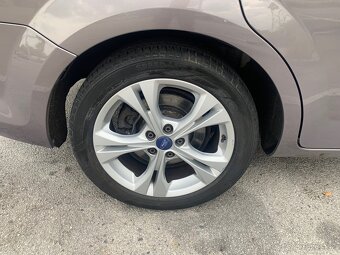 Ford Mondeo - 10