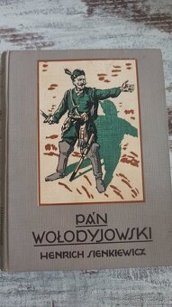 Starožitnosti -vazy,knihy, fotoaparát - 10