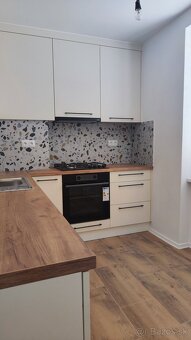 Predám 2 izbový byt - 10