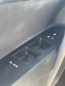 Auris 1.6 97kw + LPG - 10