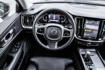 Volvo V60 B4 Inscription 2.0 benzín HEV 145 kW, 2022 - 10