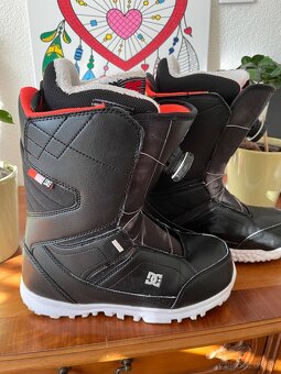 Snowboard Burton 130 cm + boty DC - 10