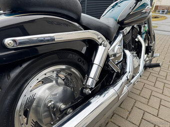 Suzuki VZ 800 Marauder - 10