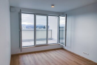 PENTHOUSE, 264 m2, absolútne centrum Žiliny - 10