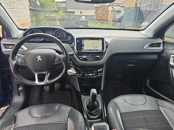 Peugeot 2008 1.2 Full výbava Allure ambilight - 10