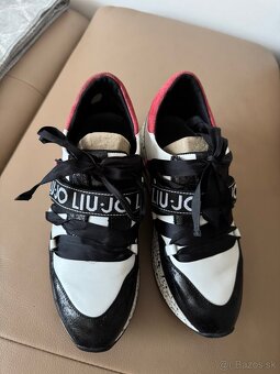 Damske EXTRA tenisky zn. Liu Jo vel. 39 - 10