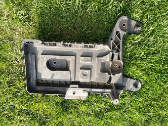 Passat B7 výrezy z karoserie - 10