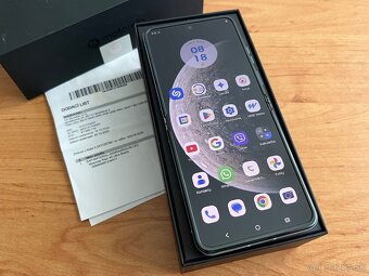 Motorola Razr 40 Ultra Glacier Blue 256GB - 10