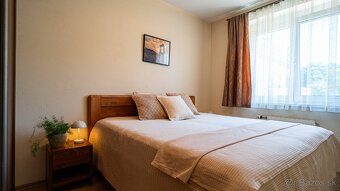 ⌂ Predaj /4-izbový rodinný dom 301 m² Bratislava- Ružinov - 10
