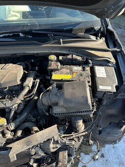 Hyundai i30 1.5 DPi Family - 10