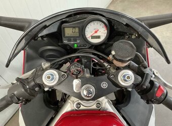 Yamaha YZF-R6 - 10