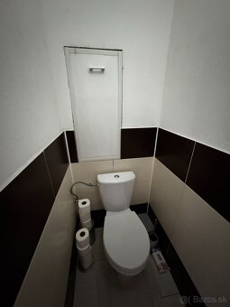 Zrekonštruovaný trojizbový byt v úplnom centre Lučenca - 10