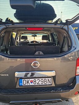 Nissan Pathfinder - 10