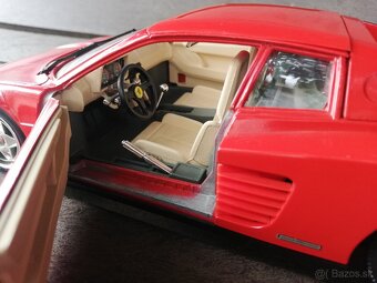 Bburago Ferrari Testarossa 1984, 1:18 - 10
