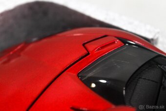 Autoart Signature Lamborghini Aventador J 1:18 Metallic red - 10