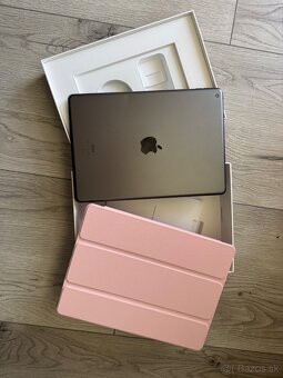 Apple iPad 8th.generation - 10