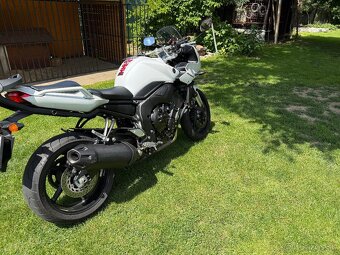 Yamaha Fazer 1000 - 10