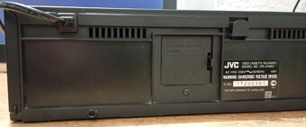 JVC HR-J448 .... videorekorder... - 10