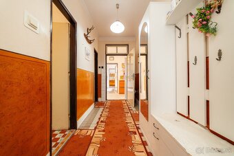 4-izbový rodinný dom s veľkým pozemkom a garážou – Borský Mi - 10