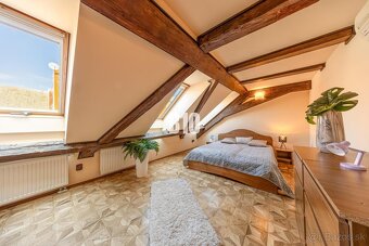 Jedinečný podkrovný mezonet v historickom Esterháziho paláci - 10