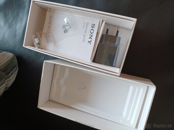 Predám krásný a plne funkčný Sony Xperia 10 IV - 10