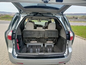 TOYOTA PREVIA/SIENNA LE 3,5 V6 2016 8 MÍST TOP STAV - 10
