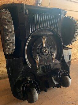 Robotická kosačka BOSCH Indego XS300 - 10