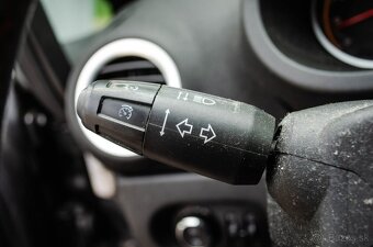 Opel Corsa 1.4 16V Cosmo - 10