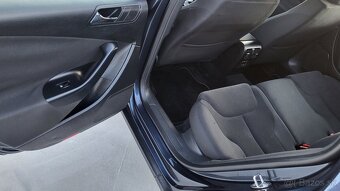 Predam Volkswagen Passat Variant B6 1.9TDi,77Kw bez DPF - 10
