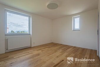 Zrekonštruovaný trojizbový byt so záhradou a garážou kúsok o - 10