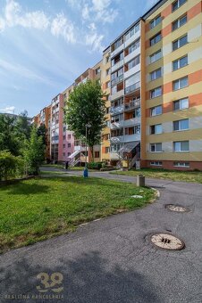 Na predaj kompletne zrekonštruovaný 3-izbový byt s balkónom - 10