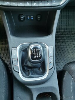 Hyundai i30 CW 1.6 CRDi - 10