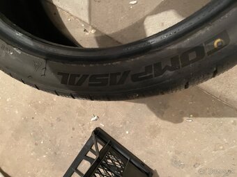 225/40 r19 zimne - 10