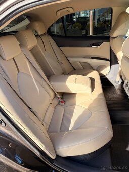 Toyota Camry 2.5 Hybrid executive - 10